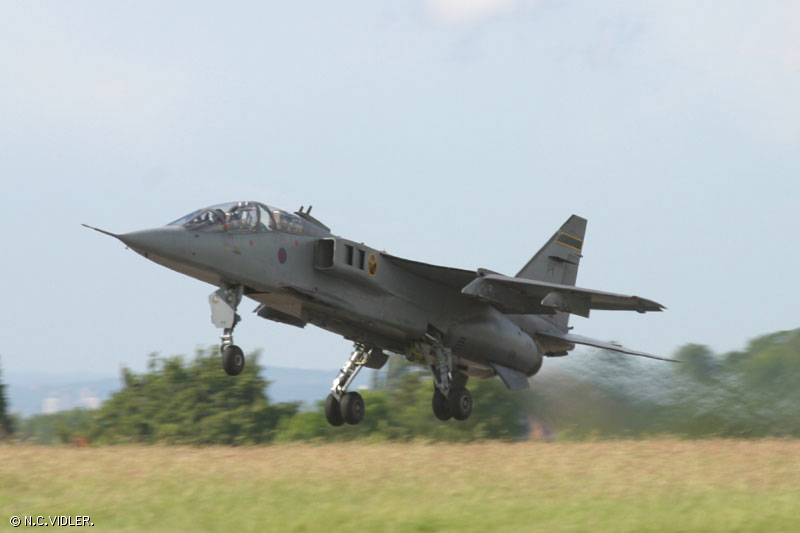 f83.jpg